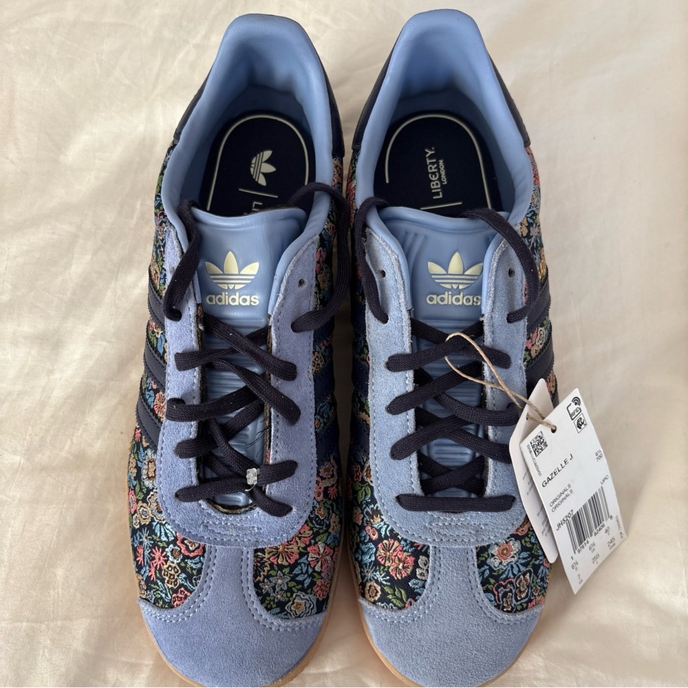 Adidas Gazelle J Liberty London Floral Embroidery  size 7 NWT - Picture 2 of 4